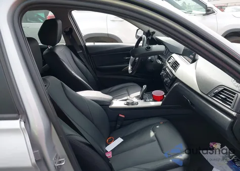 2016 BMW 320I из США, поврежденный, VIN WBA8E1G51GNT33555